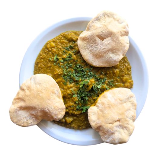 Linsen Kartoffel Dahl mit hausgemachtem Dinkel-Naan-Brot
